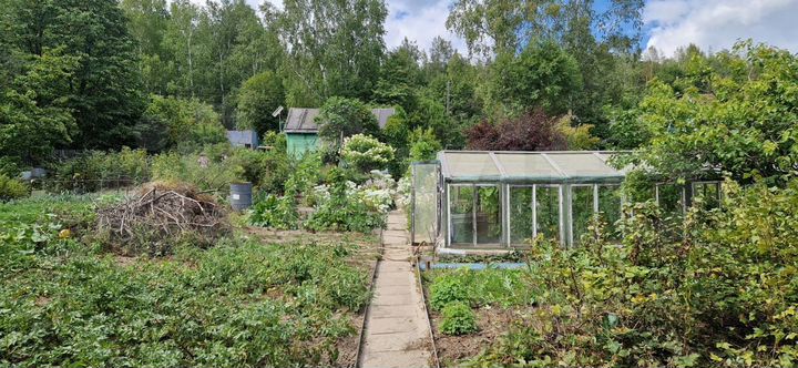 Дом 15 м² на участке 9 сот.