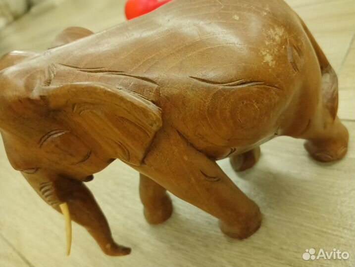 Статуэтка слон