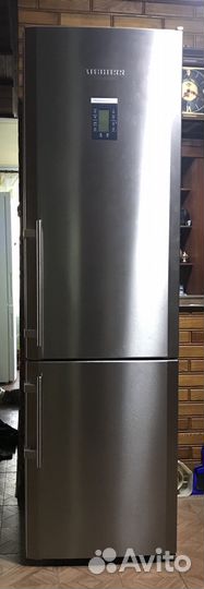 Холодильник Liebherr CBNes 3956-21