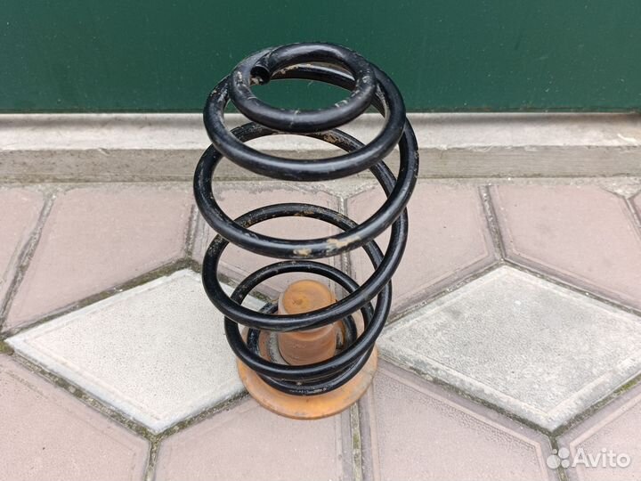 Пружина задняя opel астра h седан 2008г