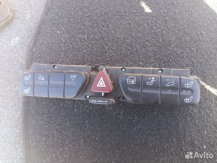Блок кнопок, аварийка Mercedes W203