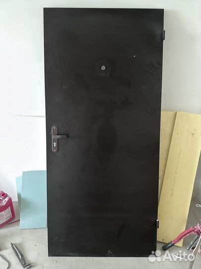 Дверь металлическая