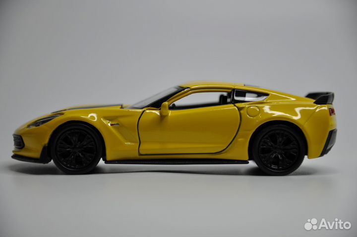 Модель автомобиля Chevrolet Corvette Z06 металл