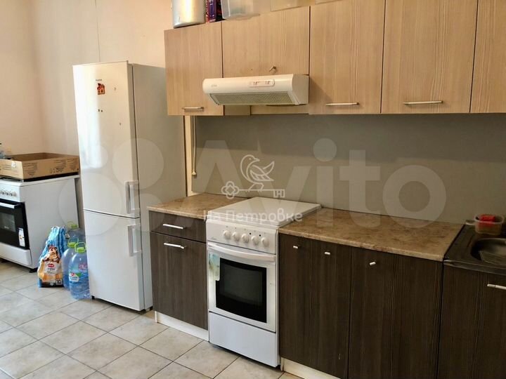 3-к. квартира, 81 м², 3/17 эт.