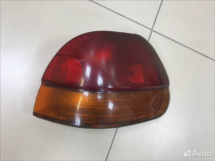 Фонарь правый наружный Subaru Legacy