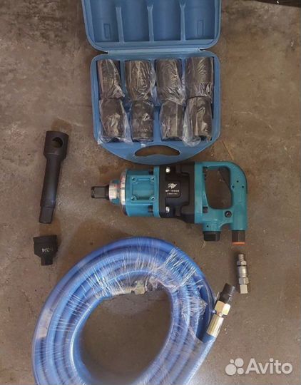 Пневмогайковерт 3800 нм с набором