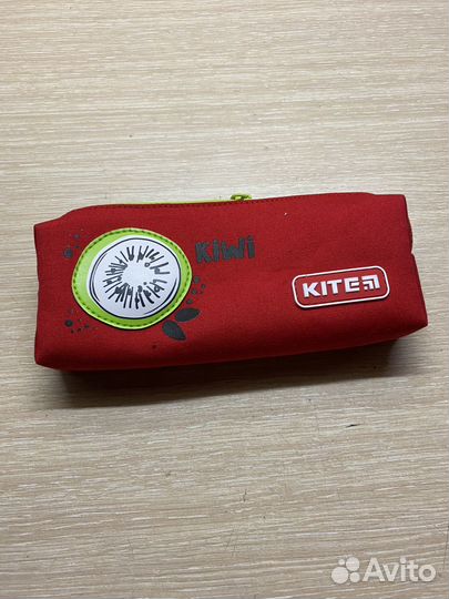 Школьный пенал