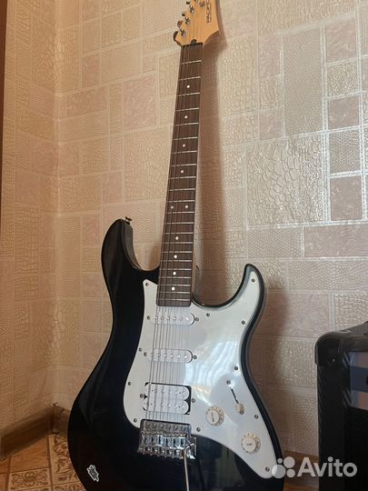 Электрогитара Yamaha pacifica 012 - балдёж