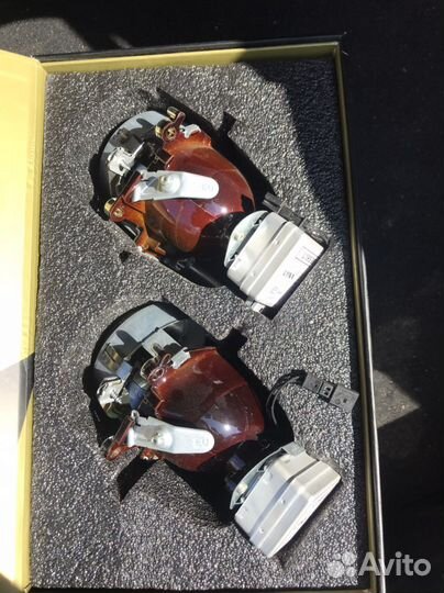 Биксеноновые линзы 3 дюйма ксенон оригинал Ford