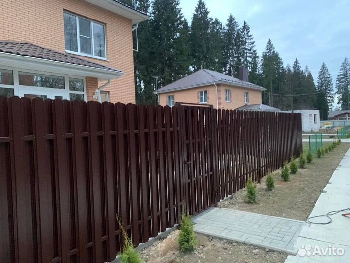 Забор с воротами и калиткой под ключ