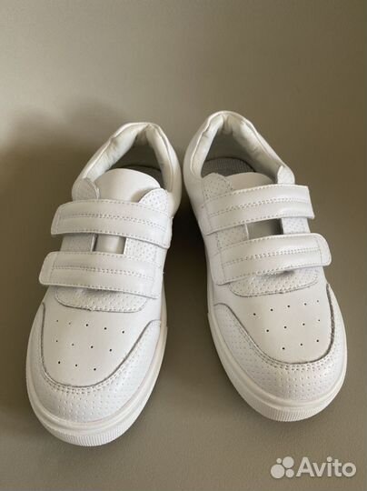 Новые детские кожаные кеды