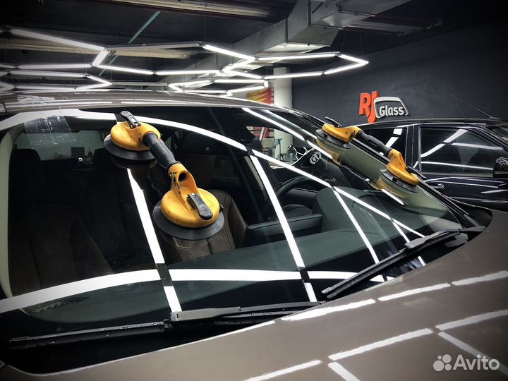 Лобовое стекло BMW E60 рестайлинг