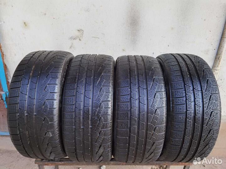 Pirelli Winter Sottozero 210 245/40 R18 108W