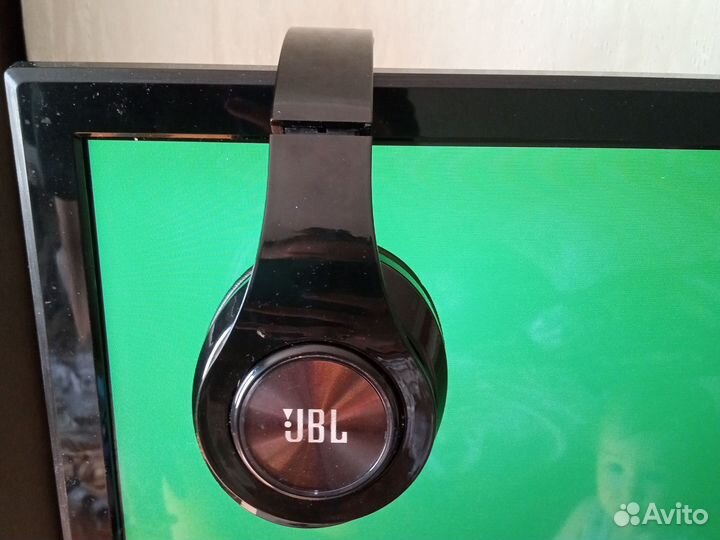 Беспроводные наушники jbl