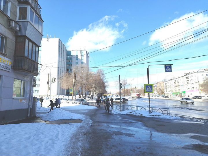 Торговое помещение активная пешеходная тропа 20м