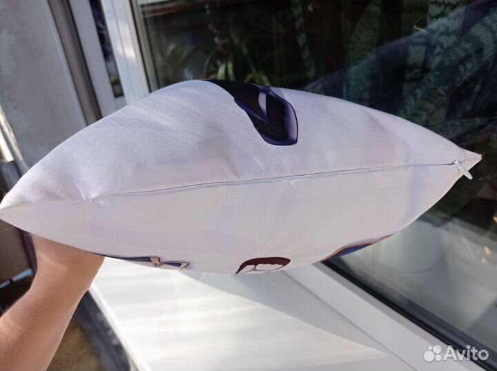 Подушка дакимакура