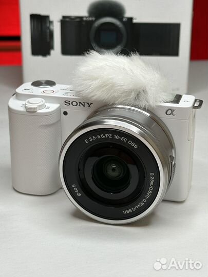 Sony ZV-E10 + Sony 16-50mm (kit)