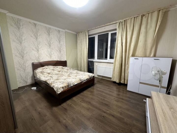 2-к. квартира, 90 м², 10/16 эт.