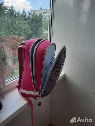 Школьный рюкзак для девочки