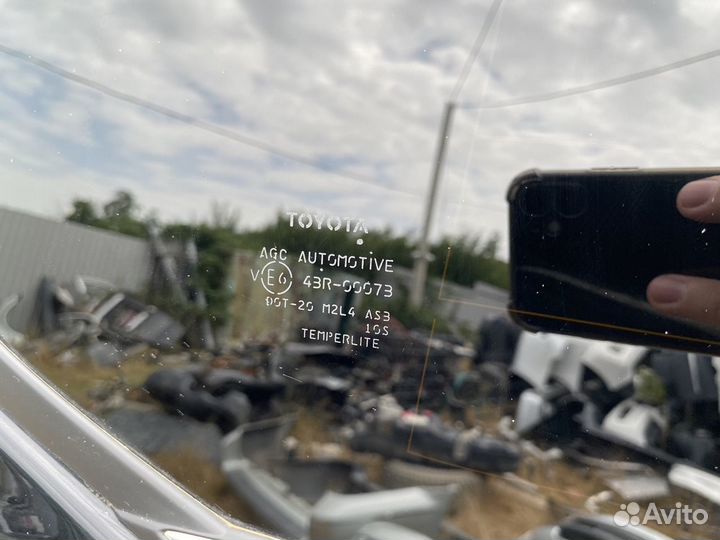 Кузовная форточка левая Toyota L.C 200 2015+