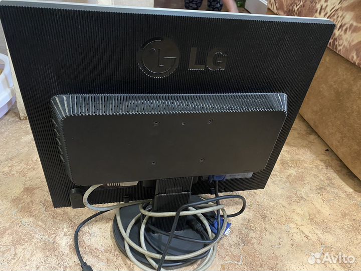 Монитор LG flatron