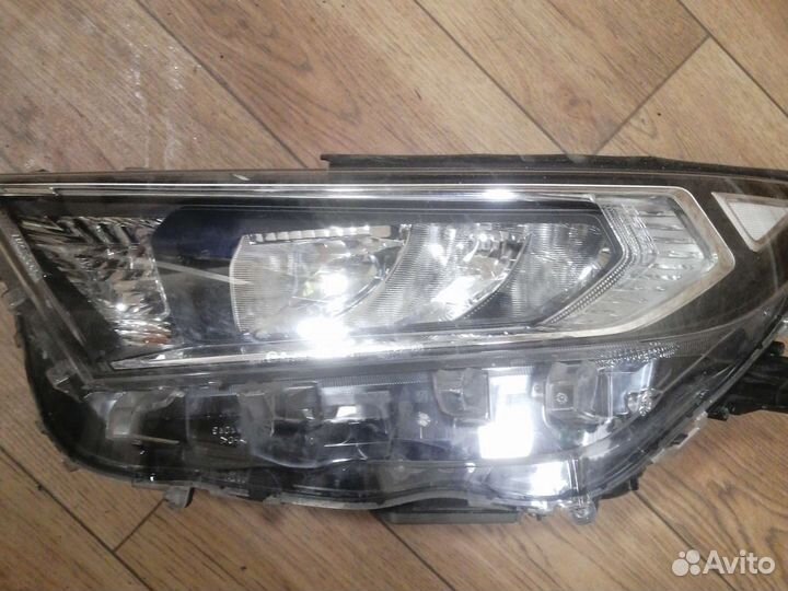 Фара rav 4 левая