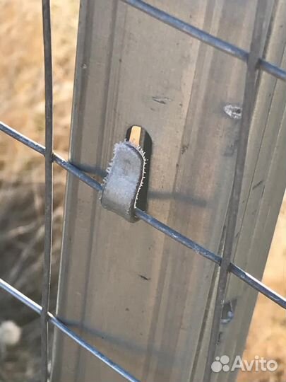 Столбы для забора из сетки