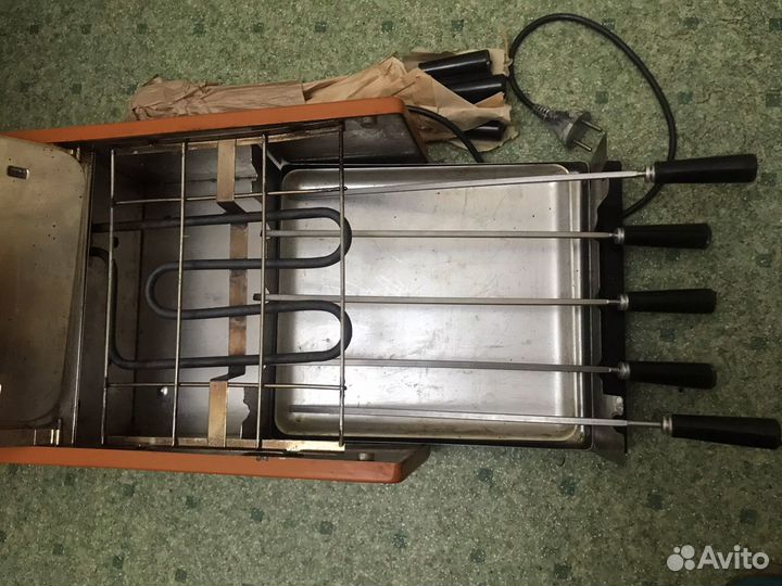 Электрогриль+ шашлычница+обогреватель+плита