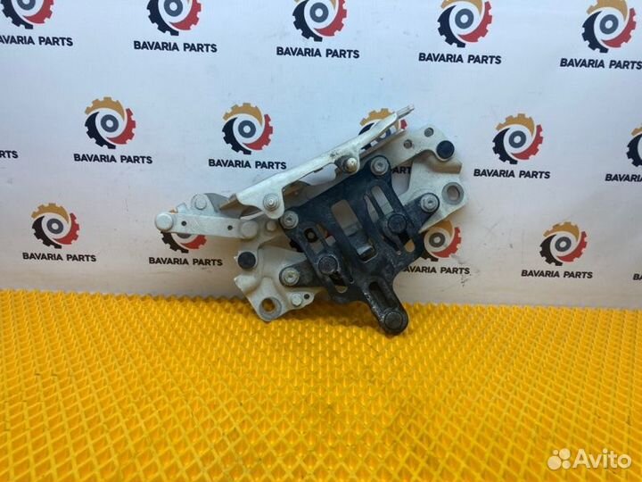 Петля капота левая Bmw 7 F01 3.0 N54 2010