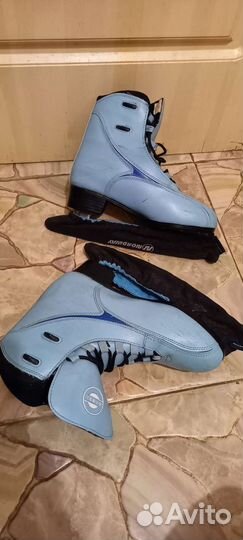 Коньки фигурные женские 39 размер