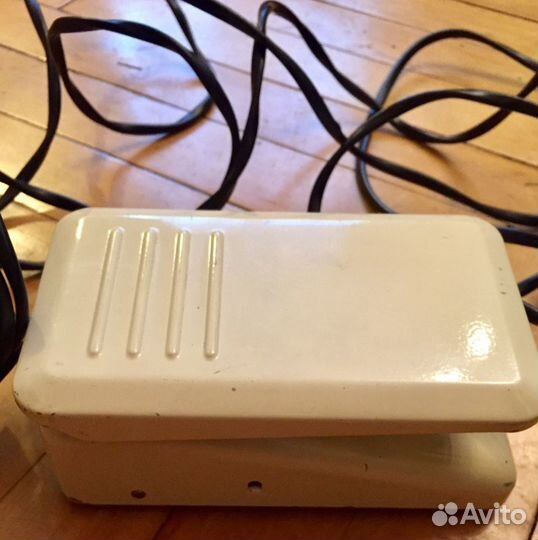 Швейная машина Чайка 132м