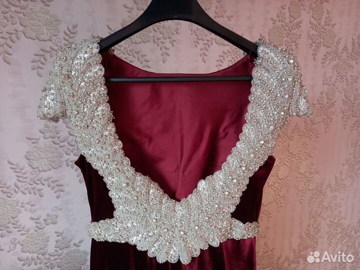 Вечернее платье