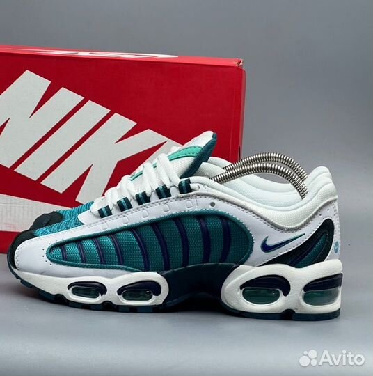 Голубые Nike Air Max Tailwind 4