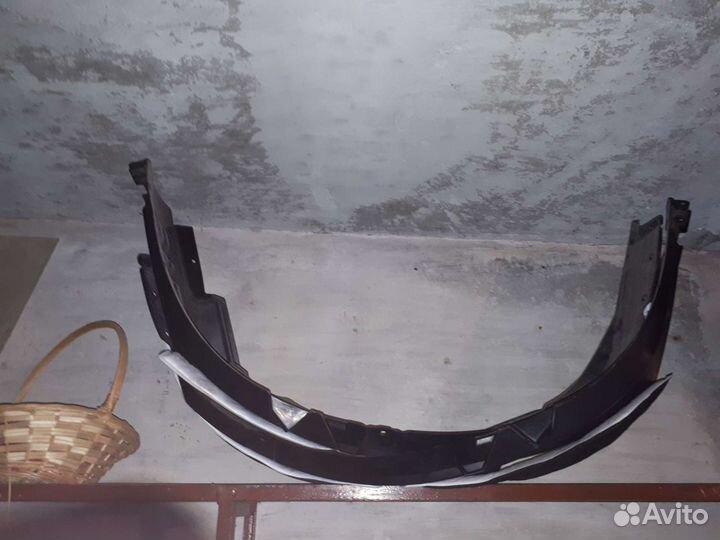 Митсубиси аутлендер