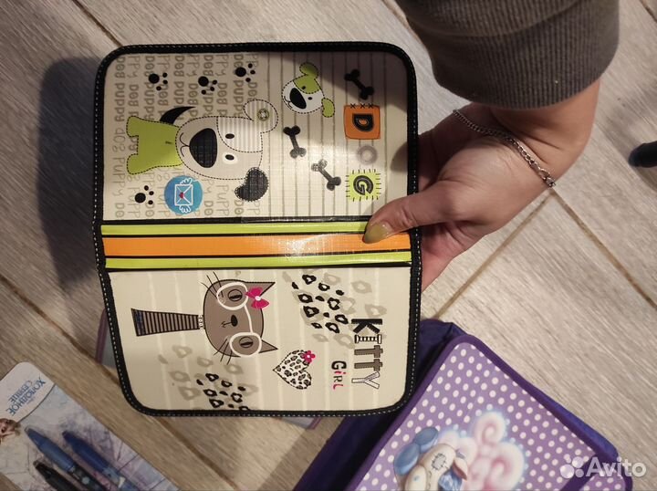 Канцелярский набор для девочки отдам за яблоки