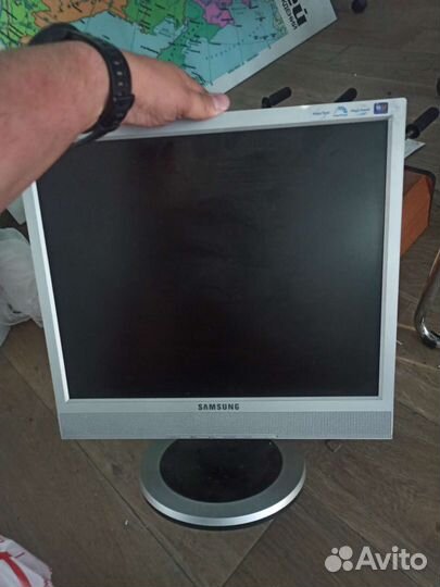 Монитор Samsung gh17ms 17 дюймов