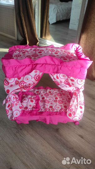 Кроватка для кукол с балдахином