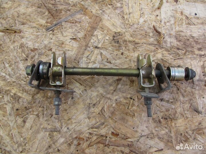 Ось заднего колеса с натяжителями Irbis Z1