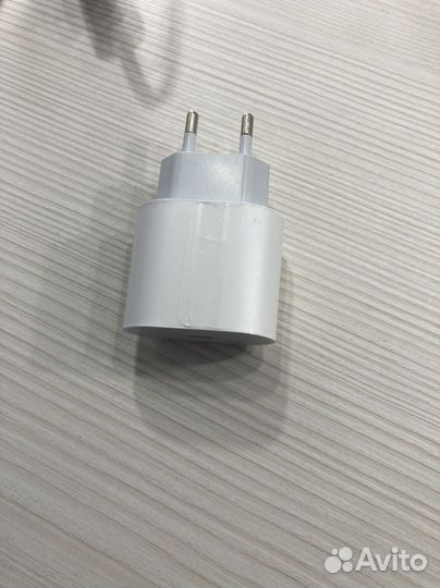 Блок питания для iPhone и Samsung 20w