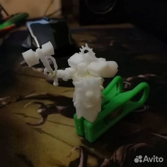 Фигурка командира космодесантника из вархаммер 40к