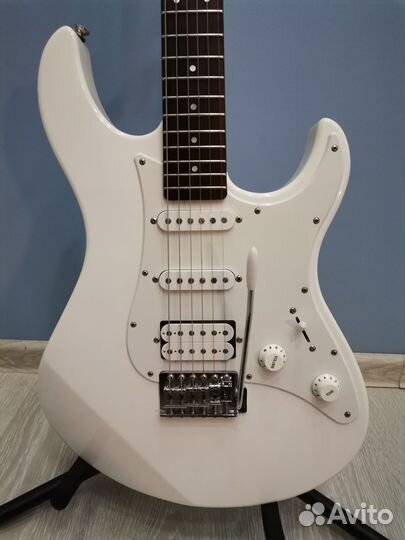 Электрогитара Yamaha pacifica 012