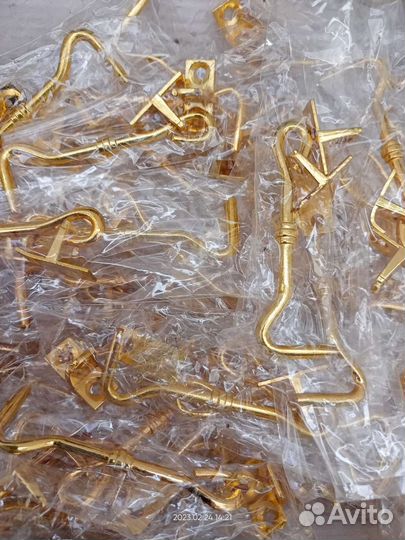 Крючки на дверь