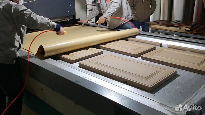 Оператор вакуумного пресса в ночь