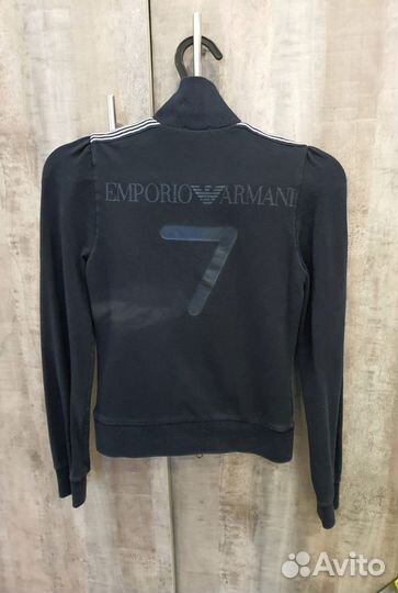 Женский спортивный костюм