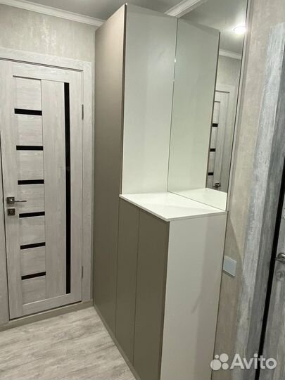 Прихожая на заказ современная