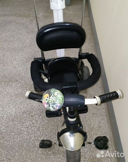 Велосипед с родительской ручкой Бронь