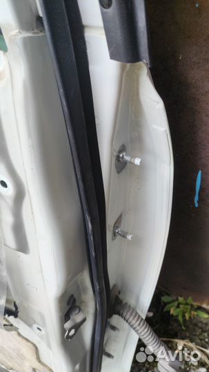 Дверь левая задняя Nissan Almera g15