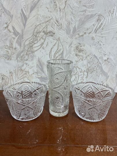 Хрустальная ваза и конфетницы