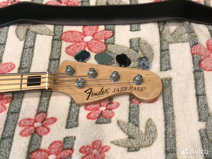 Бас гитара fender jazz bass