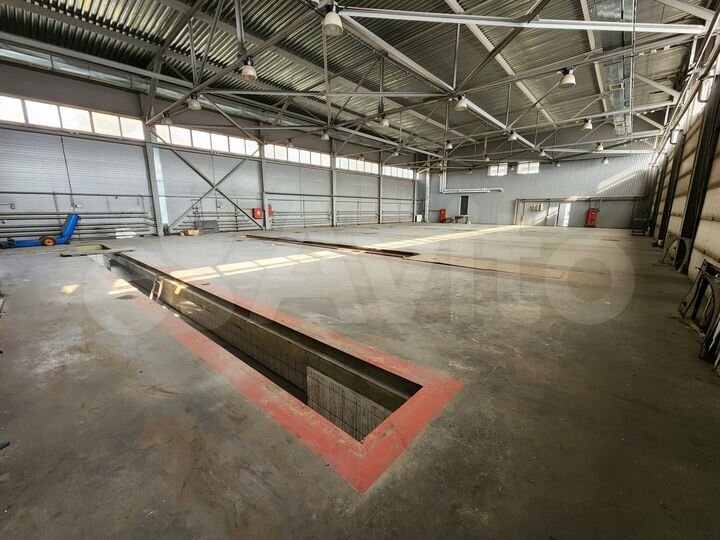 Свободного назначения, 1400 м²